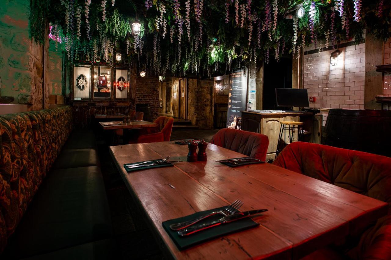 The Dirty Bottles Hotel Alnwick Buitenkant foto