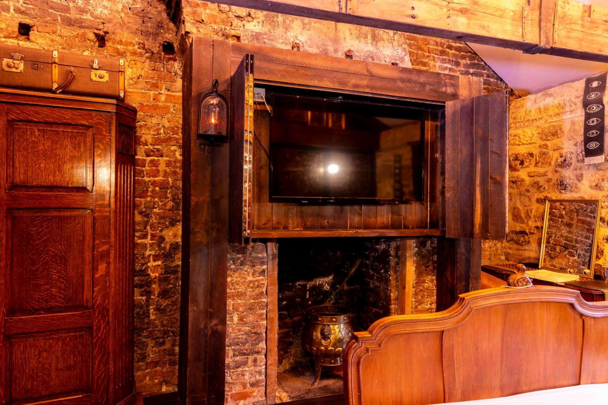 The Dirty Bottles Hotel Alnwick Buitenkant foto